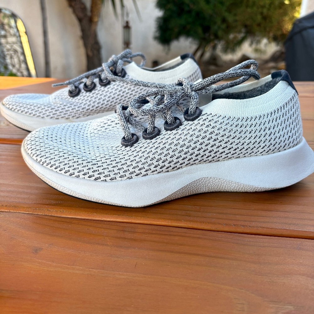 AllBirds Tree Dasher White and Gray Sneakers Size 8.5